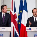 El primer ministro británico, David Cameron y el presidente francés Francois Hollande (d) durante un encuentro en París el pasado el pasado mes de mayo. EFE/Archivo