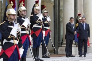 Humala hace una visita relámpago a Hollande en París