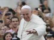 El papa llama a la tolerancia religiosa en Albania, ejemplo de convivencia