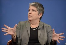 La presidenta del sistema de la Universidad de California y exsecretaria de Seguridad Nacional de EEUU Janet Napolitano habla en un panel de discusión. Archivo