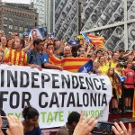 800px-Holding_Hands_for_Catalan_Independence_NYC_2