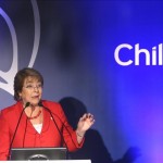 En la imagen un registro de la presidenta de Chile, Michelle Bachelet, quien explicó que su país necesita una nueva y mejor Constitución, nacida en democracia y que exprese la voluntad popular. EFE/Archivo