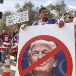 Manifestantes por los derechos de los inmigrantes y que hacen oposición a Donald Trump. EFE/archivo