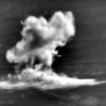 Imagen de un bombardeo tomada de un vídeo de la página web del Ministerio de Defensa ruso. EFE