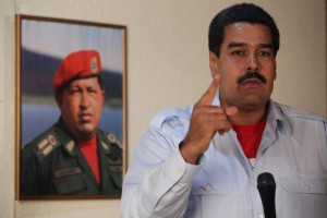 El mito de Chávez y la apurada elección