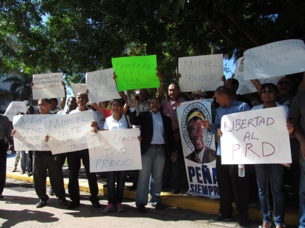 Vargas Maldonado aprovecha visita a P.Rico para criticar  Gobierno dominicano