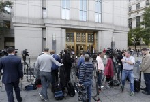 Postergan juicio por ataques a embajadas de EE.UU. tras muerte de un acusado