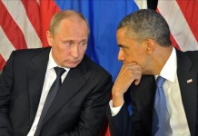 El presidente de EEUU, Barack Obama (d), conversa con su homólogo de Rusia, Vladimir Putin (i). EFE/Archivo
