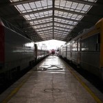 La estación de Santa Apolonia permanece vacía durante una huelga de trenes en Lisboa (Portugal). EFE/Archivo