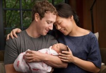 Fotografía cedida por Facebook (cortesía de Mark Zuckerberg) muestra a Zuckerberg y su esposa Priscilla con su hija Max