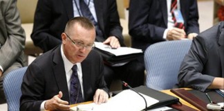 Fotografía cedida por Naciones Unidas que muestra al subsecretario general de la ONU para Asuntos Políticos, Jeffrey Feltman, ante el Consejo de Seguridad en Nueva York (EEUU). SOLO USO EDITORIAL