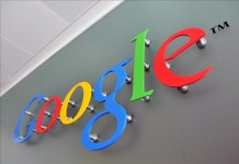 Logo del gigante del internet Google en su sede en Alemania. archivo